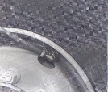 Volvo B10M Mk I wheel valve