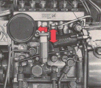 Volvo B10M Mk I Diesel fuel feed pump